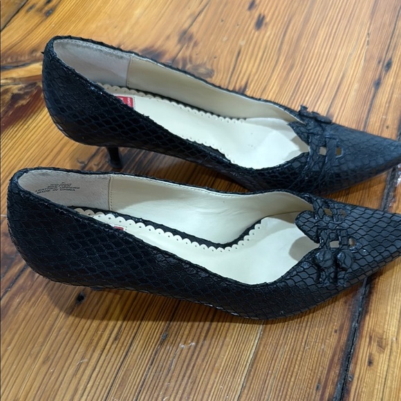 O Oscar De La Renta Bretten Women’s Black Leather Snake Skin Heels Size 7 M - Picture 13 of 16